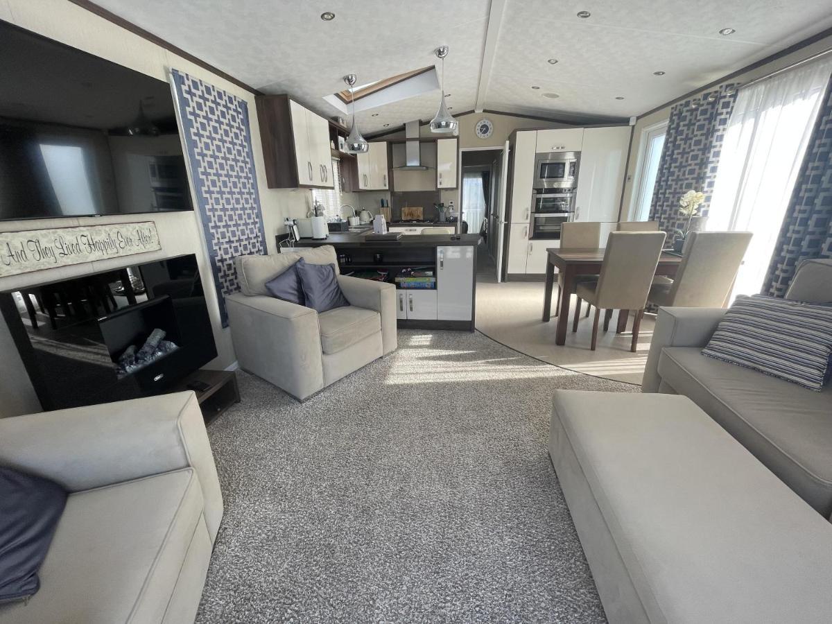 Poole Harbour View Lodge At Rockley Park מראה חיצוני תמונה